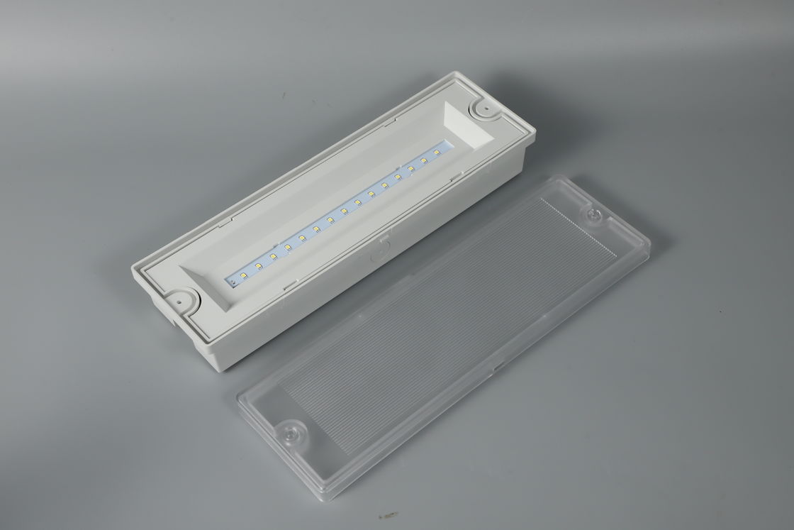 Wodoodporne światło awaryjne LED IP65 nieutrzymywane, mokre pomieszczenie 220V 240V 7.5W L130MN